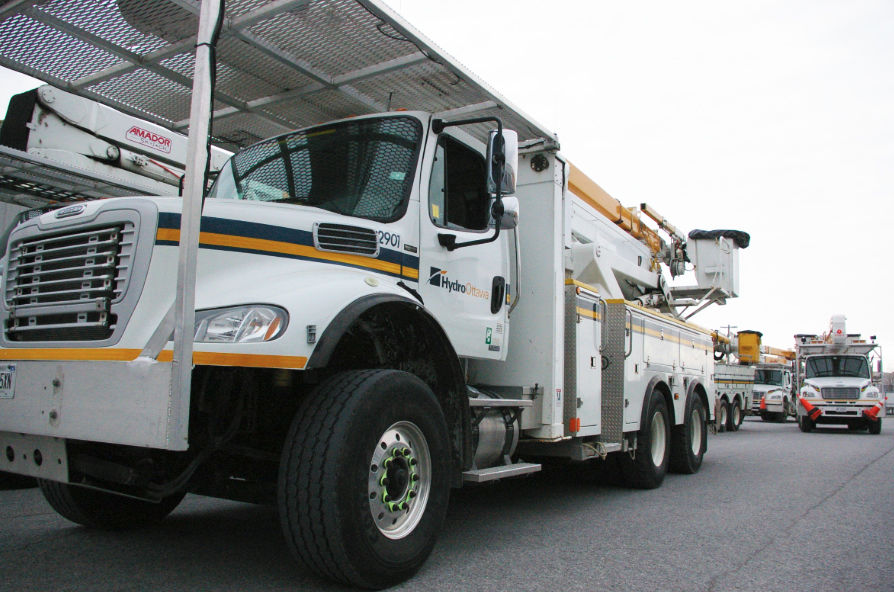 Crews from Ontario, Atlantic Canada and Michigan help Hydro Quebec after fierce wind storm
